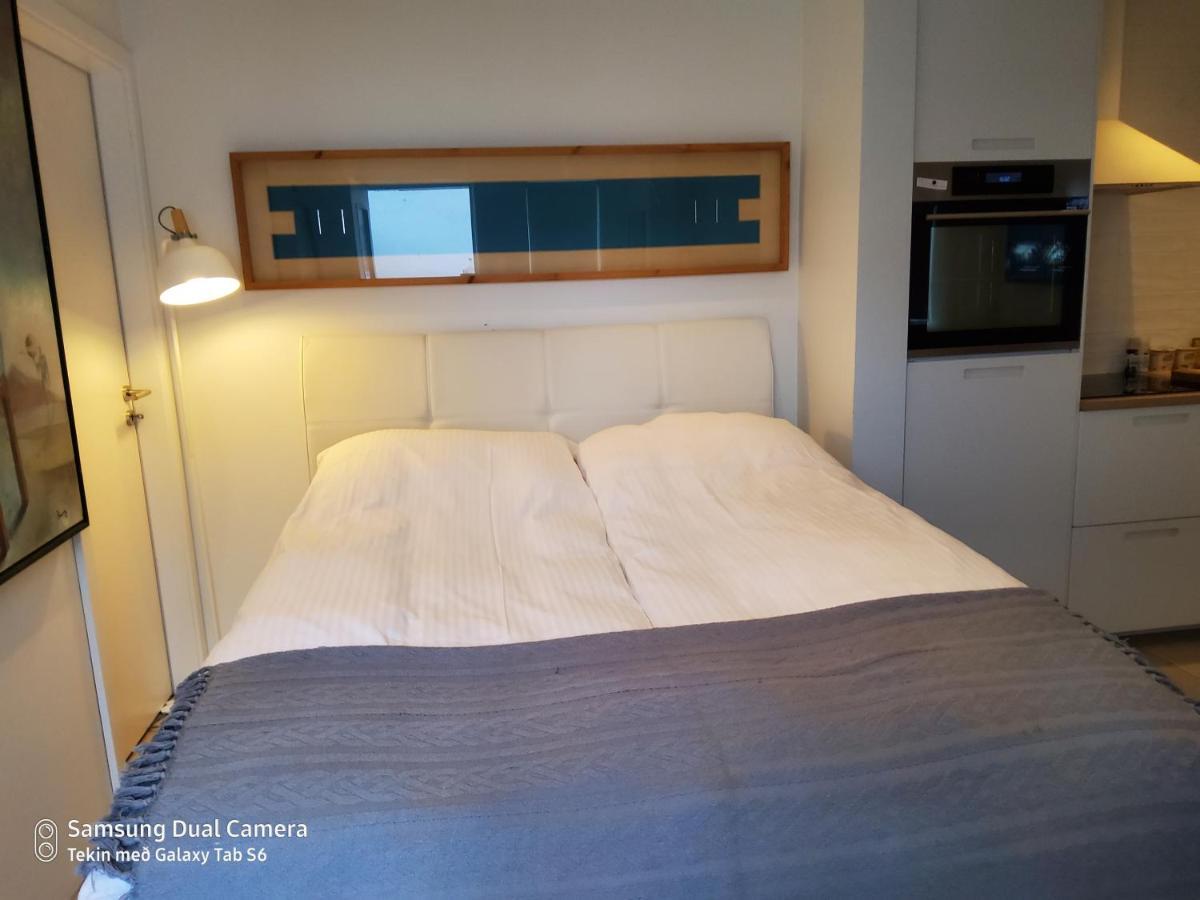 Centrum Apartment Акурейри Екстериор снимка